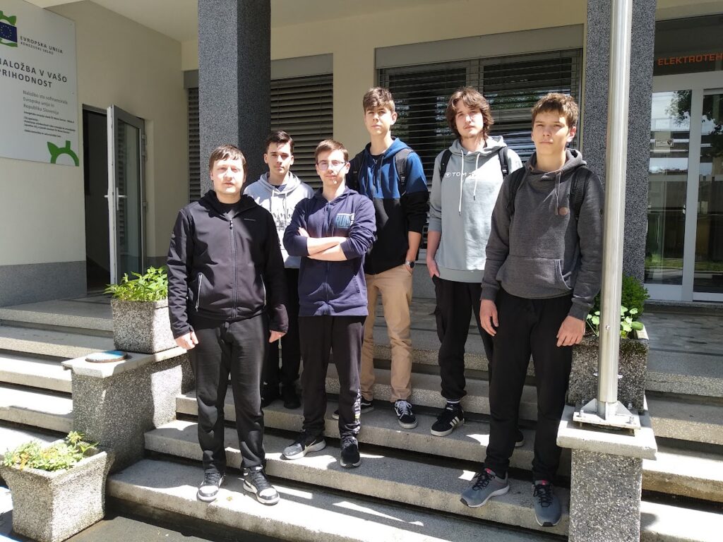 DRŽAVNO TEKMOVANJE IZ MATEMATIKE ZA ERŠ-jevce V ZNAMENJU ZLATA IN SREBRA